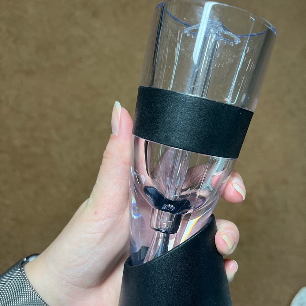 Wine aerator